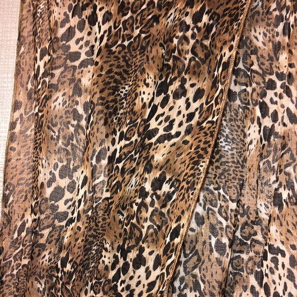 Women’s scarf - Picture 2 of 5